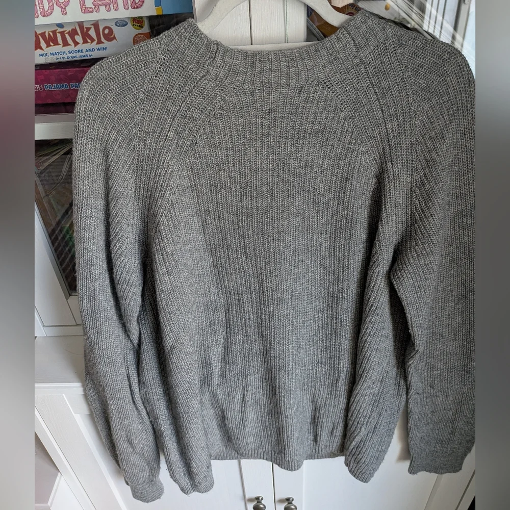 J. Crew Gray Ribbed Wool-Blend Sweater with Black Grosgrain Bow – Size XL